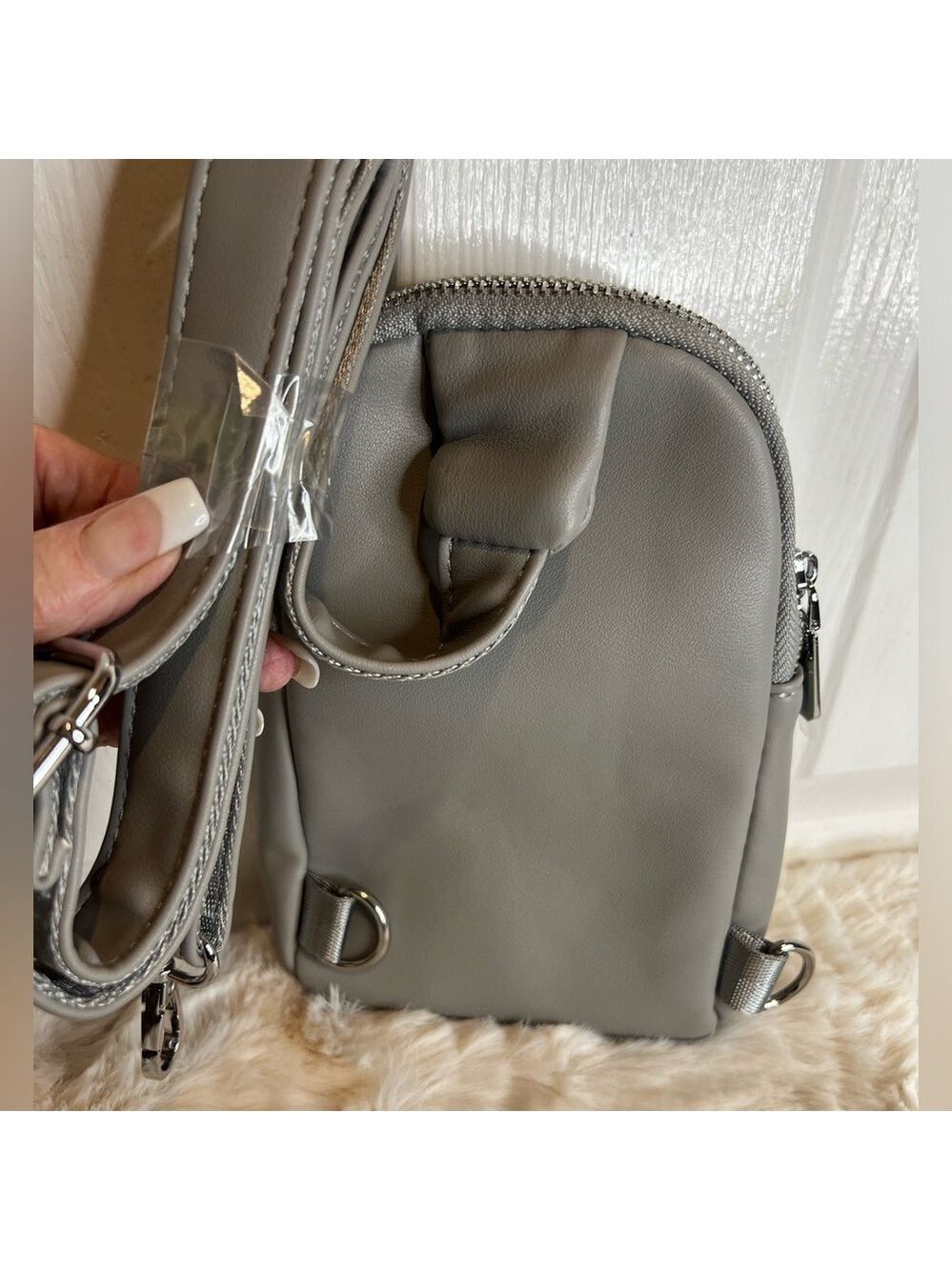 NEICOA MINI Small Sling Bag, Purse Vegan Leather Crossbody Bag - Picture 2 of 8